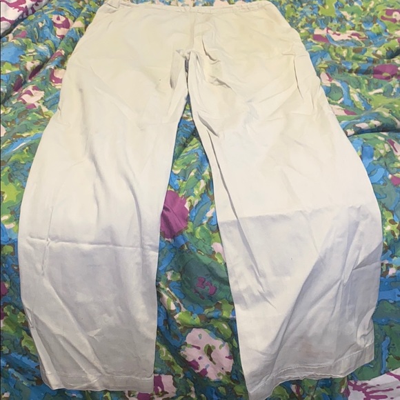 Used Esprit khakis w/ adjustable draw strings - Picture 4 of 5